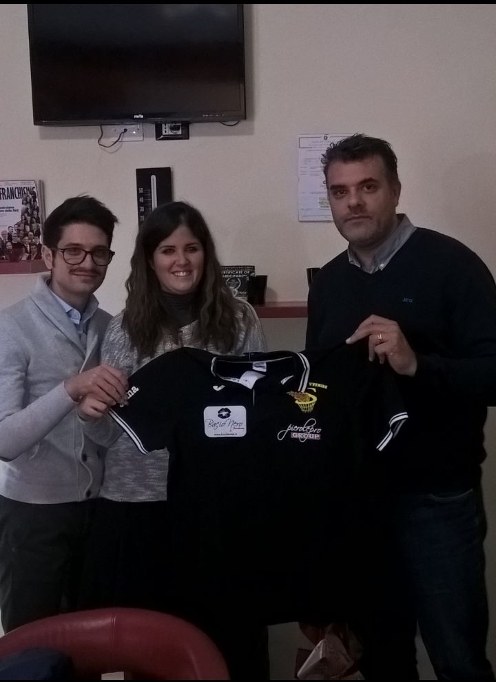 I titolari della sede centrale Bacio Nero di Palermo con coach Maganza (Spadafora)