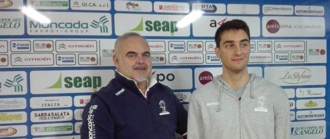 Ruben Zugno con coach Franco Ciani, entrambi rimasti alla Fortitudo Ag