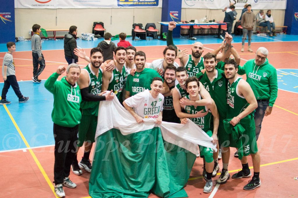 L'esultanza del Green Basket Palermo