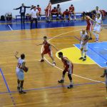 Una fase del derby tra Basket School e OrSa